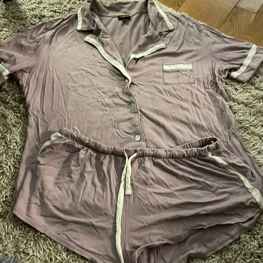 Cosabella shortsleeved and short light purple short pj set. Great condition